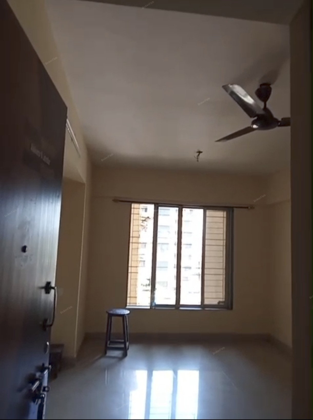 2 BHK Flat for Sale in Kalyan West – Om Residency